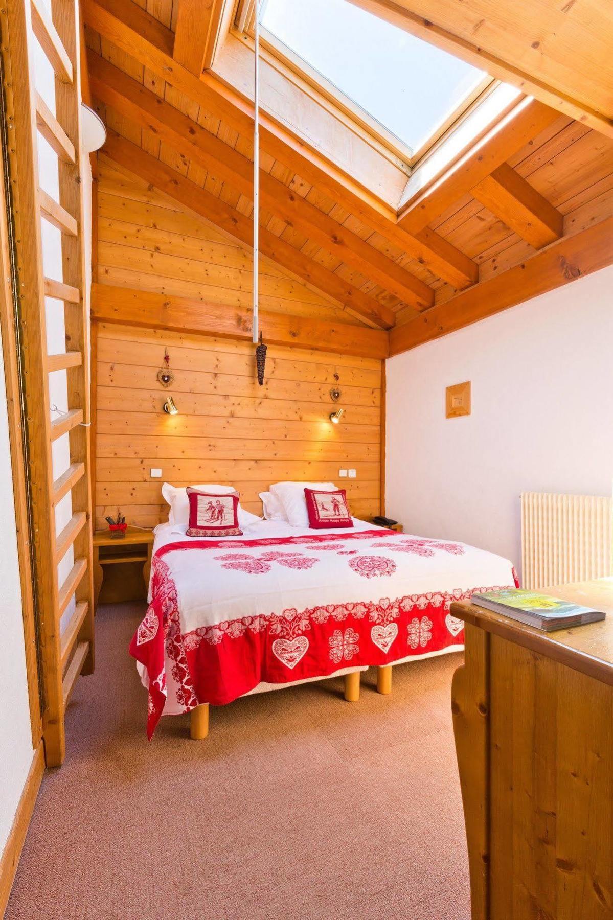 Chalet Hotel Aiguille Blanche Logis Les Gets Eksteriør bilde